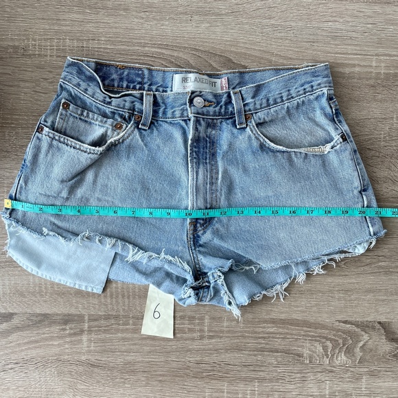 Vintage Levi's 550 high waist denim cutoff shorts - Picture 4 of 13